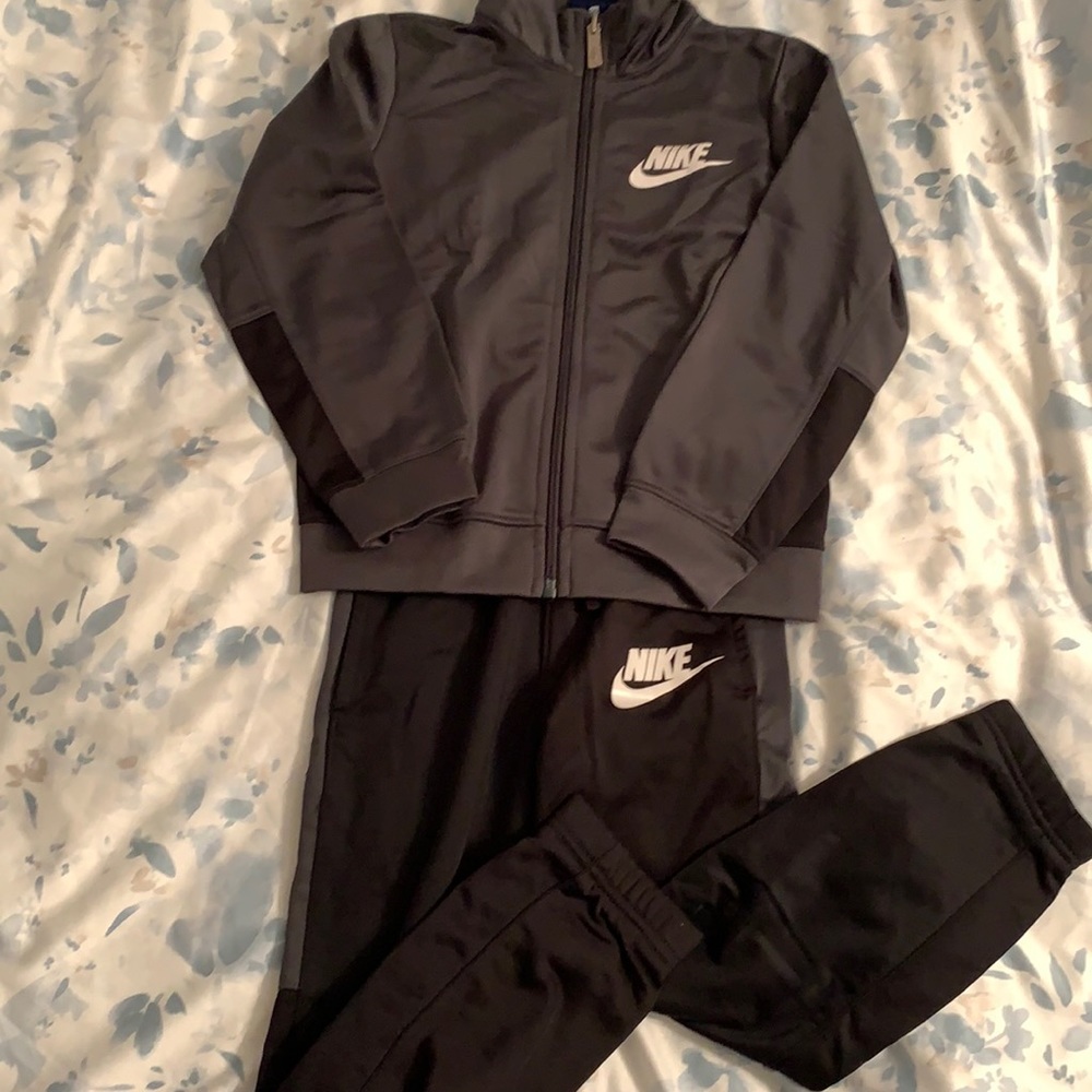 Nike Track Suit